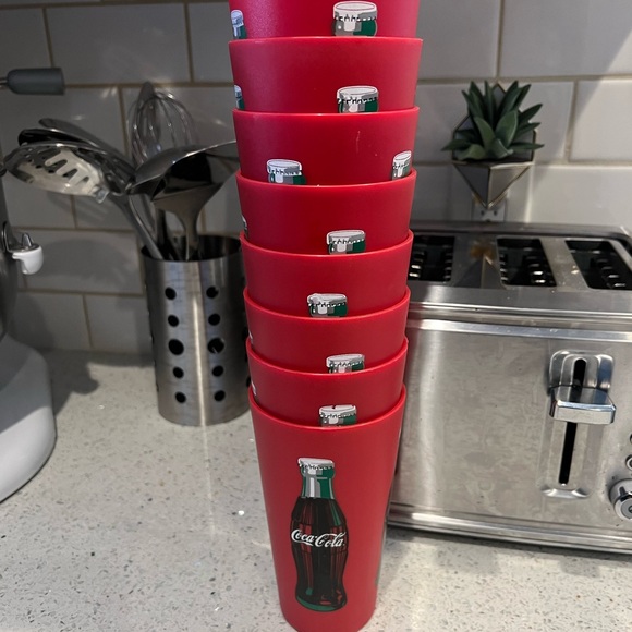 New Coca Cola Cups 🥤Coke Plastic Cups Set of 8 - Picture 3 of 3
